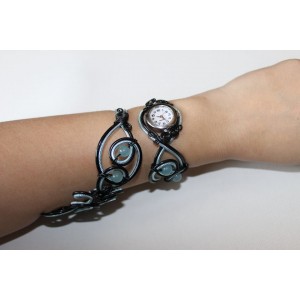 Bracelet montre - Piéce Unique- Duo d'aluminium Noir bleu glacial et Aigues marines