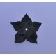 Pin's fleur de soie noire