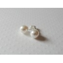 Puces d'oreilles perles swarovski blanches 8mm