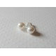 Puces d'oreilles perles swarovski blanches 8mm